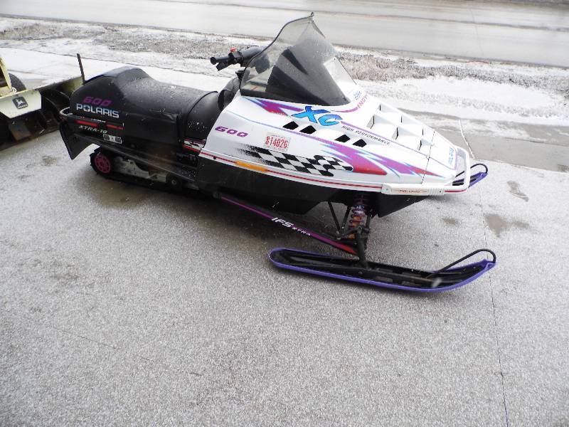 Polaris Snowmobile w Cover