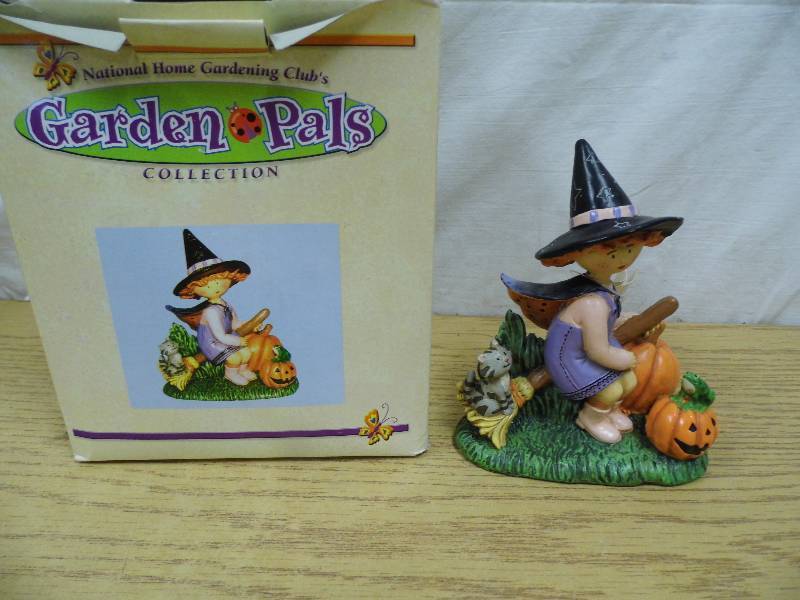 2 Cases of 24 Garden Pals