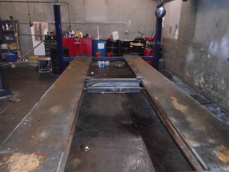 Worth Commercial Vehicle Hoist