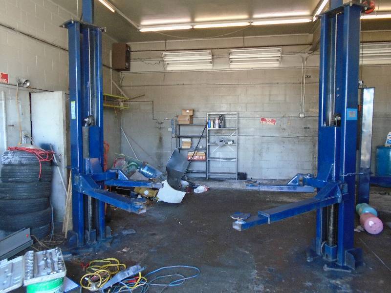 Worth Commercial Vehicle Hoist