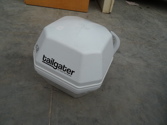lot 39 image: Tail gater by dish network mobile s...