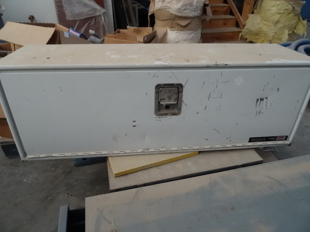 lot 57 image: Metal single door truck box. 48 x 1...