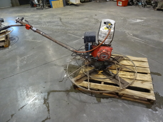 lot 99 image: Whiteman cement floor finisher. 44...