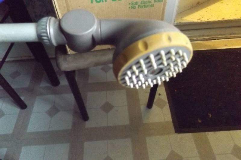 lot 20 image: Household Items