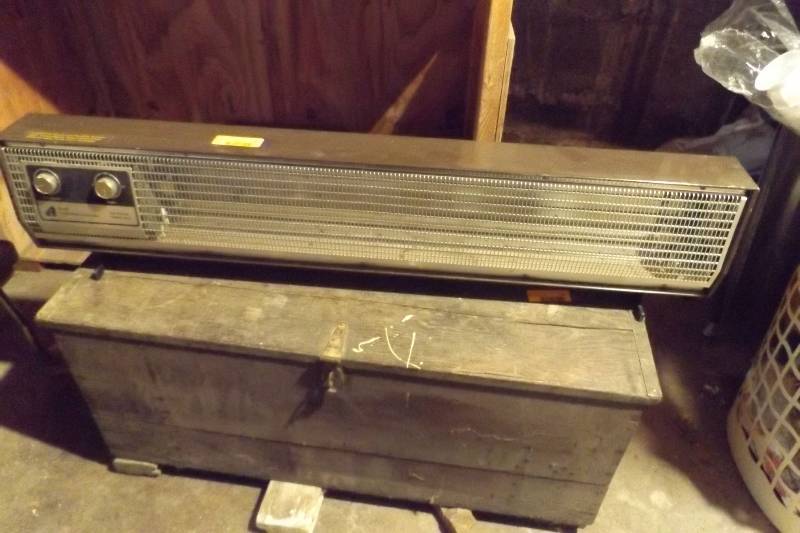 lot 36 image: Electric Floor Heater