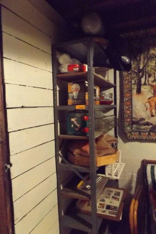 lot 41 image: Household Dcor