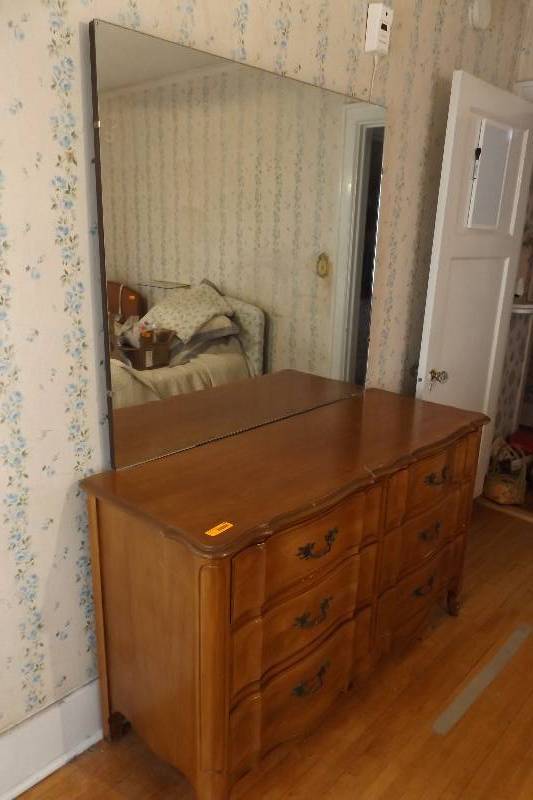lot 202 image: Chest of Drawers with Mirror