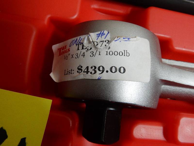 lot 104 image: TORQUE Multiplier,  see tag for specs