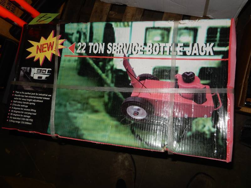 lot 1A image: 22 Ton Service AIR Bottle Jack
