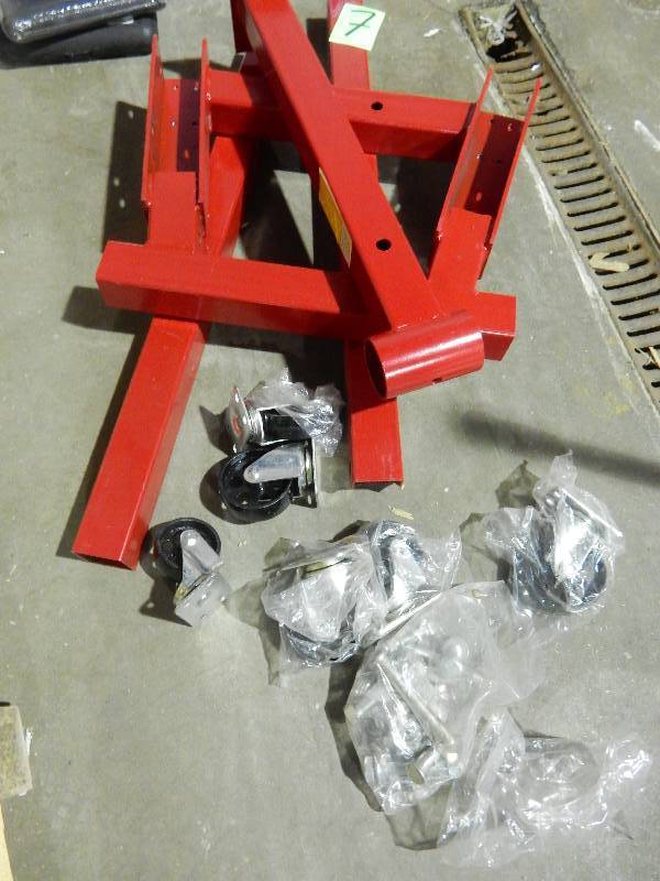lot 7 image: 2000 LB FOLD UP STYLE, Engine Stand. New, but unassembled and no box.. All parts should be there.