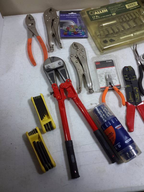lot 79 image: 14 in Bolt cutter Pliers sockets magnetic tail light, allen wrench sets.  See closeups