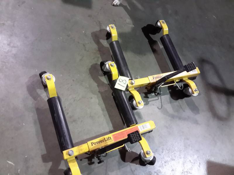lot 81 image: Vehicle positioning Jacks.. 1500 lb.. GO JACKS