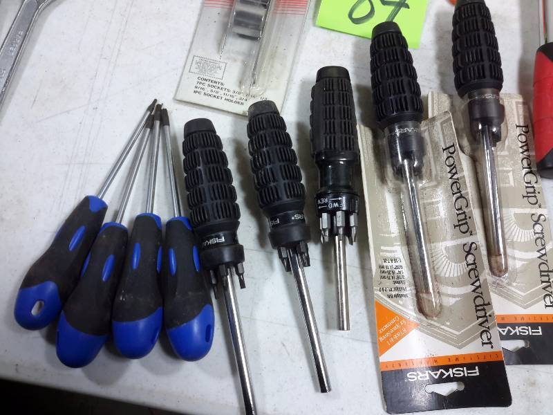 lot 84 image: Misc. Wrenches, Ratchets, Screw Driver set.. Other items as pictured