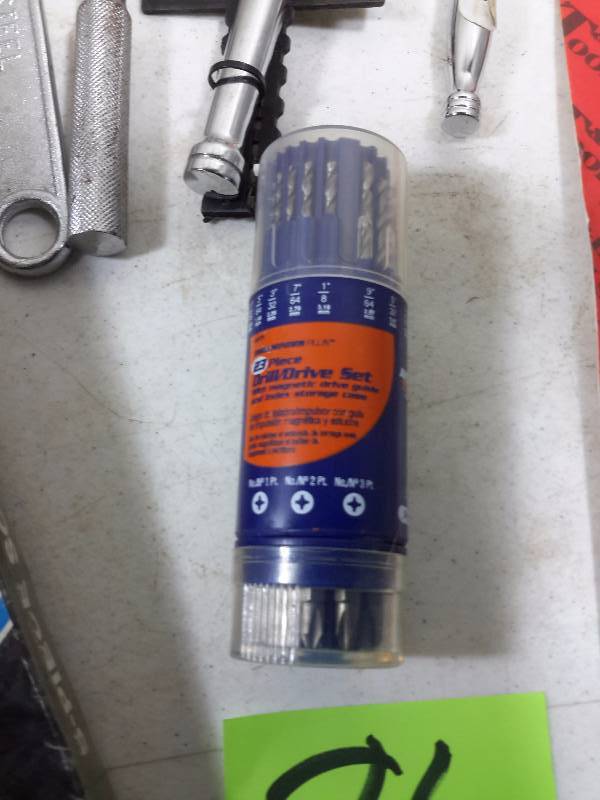 lot 86 image: 2 sets of 5, Scraper and Remover Sets 2 adjustable wrenches, 3 ratchets, set of American Tool drill bits, Flexible Extender
