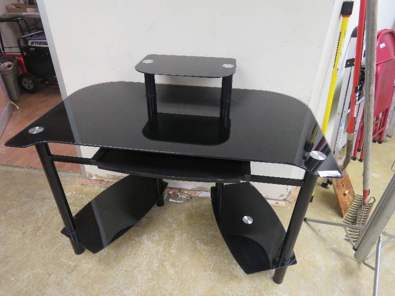 lot 481 image: Glass Desk