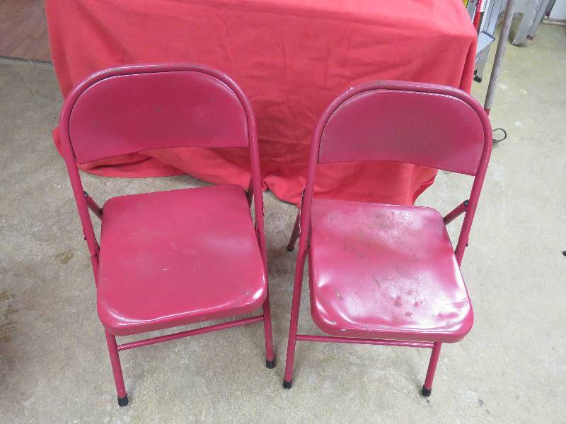 lot 484 image: Metal Folding Chairs
