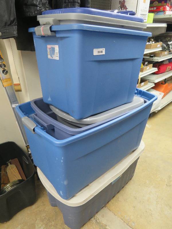 lot 501 image: Plastic Totes