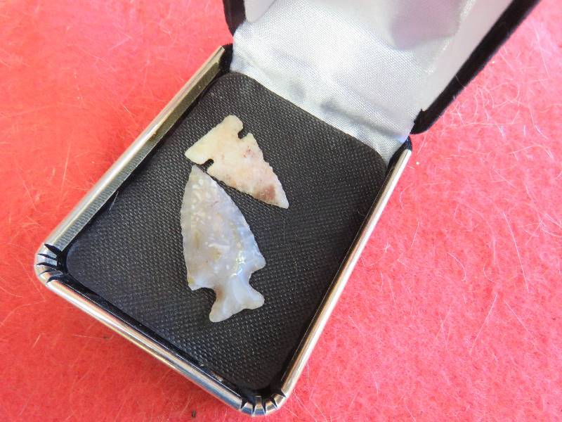 lot 527 image: Native American lot