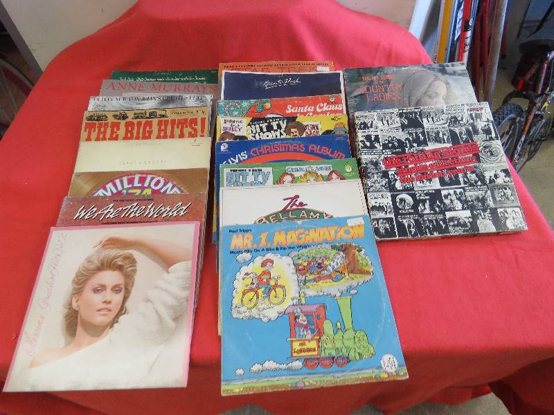 lot 555 image: Records