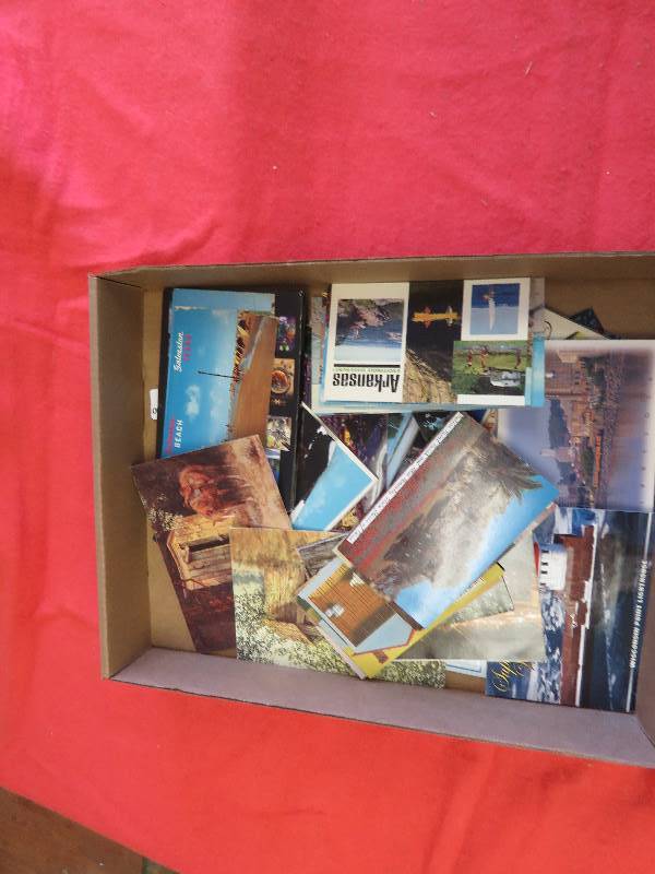 lot 556 image: Vintage Post Cards