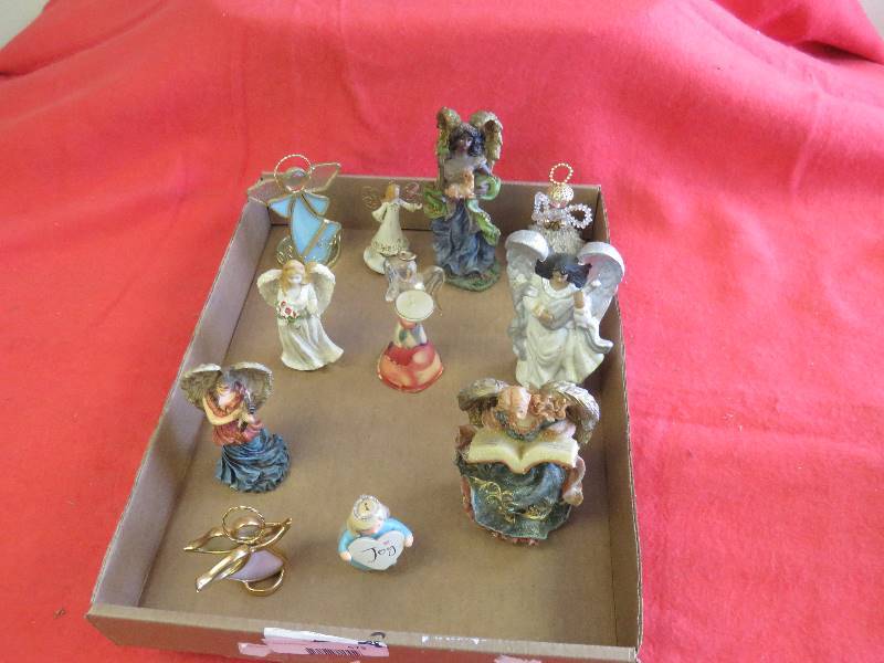 lot 573 image: Household dcor