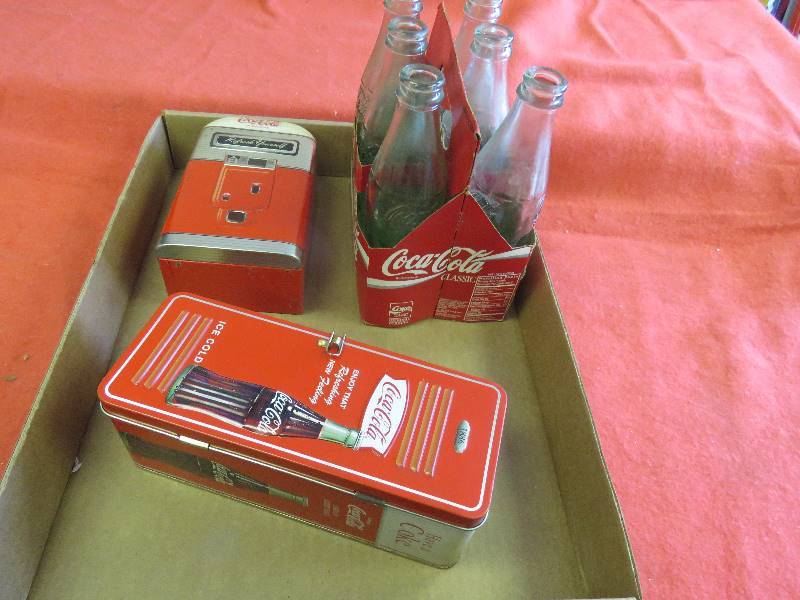 lot 594 image: Coca-Cola Collectibles