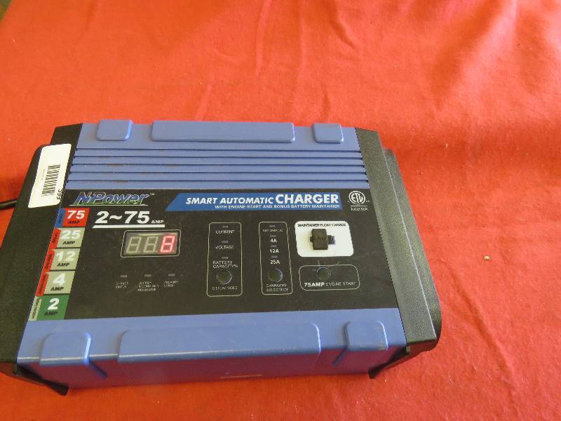 lot 599 image: Battery Charger