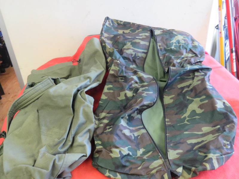 lot 613 image: Military Luggage