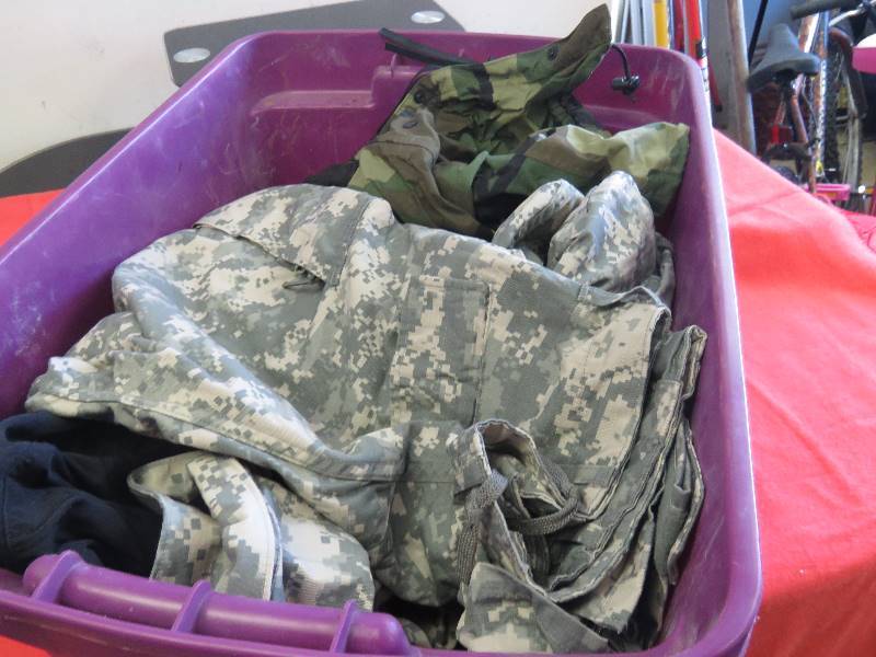 lot 637 image: Military Uniforms