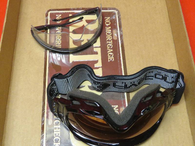lot 531 image: Goggles