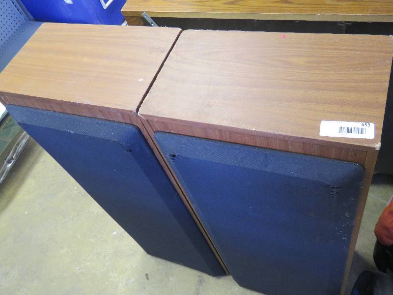 lot 653 image: Speakers