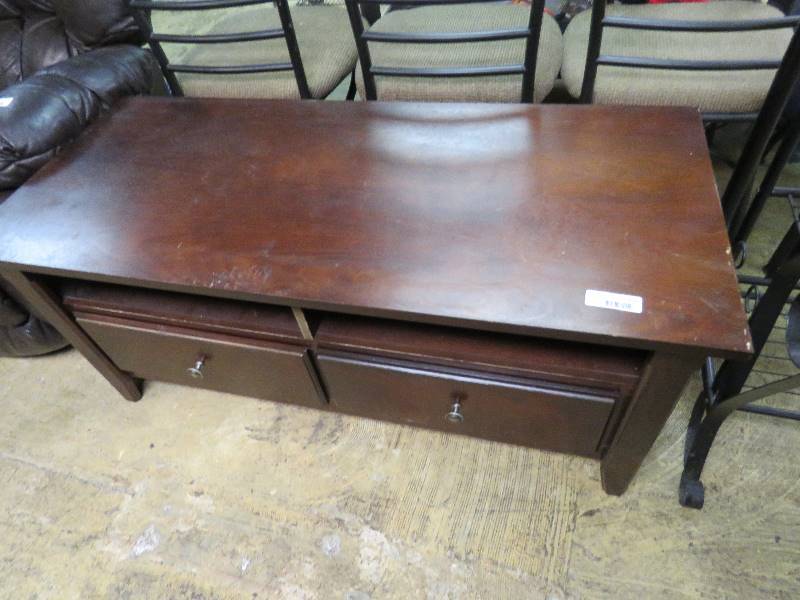 lot 671 image: Coffee Table