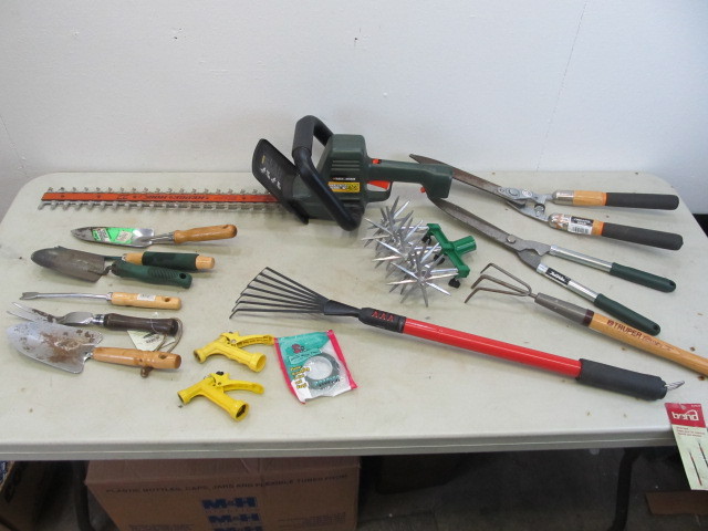 lot 22 image: NICE Group of GardeningOutdoor Tools etc.