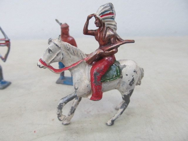 lot 54 image: Vintage Painted Metal Indian Toy Figures