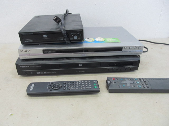 lot 41 image: 3 Working DVD Players - 2 wRemotes