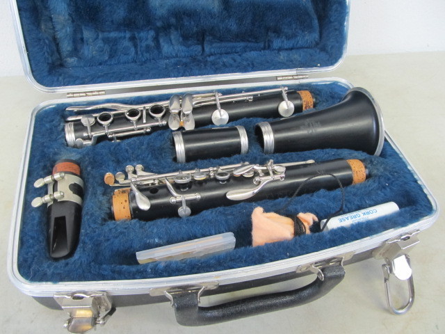 lot 44 image: NICE Buffet Crampon Model B12 Clarinet in Case