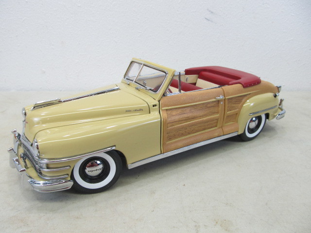 lot 63 image: Diecast118 Scale MOTORCITY CLASSICS 1948 Chrysler