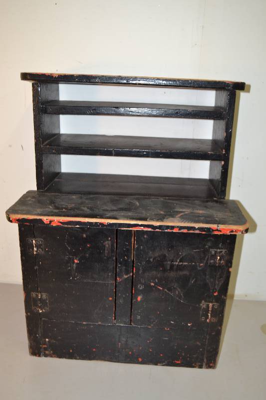 lot 150 image: Vintage Childs Kitchen