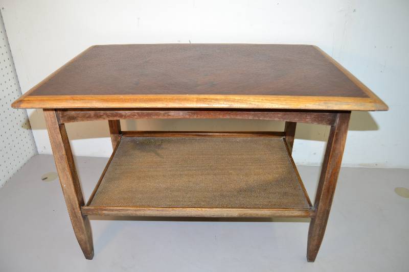 lot 154 image: Vintage Table