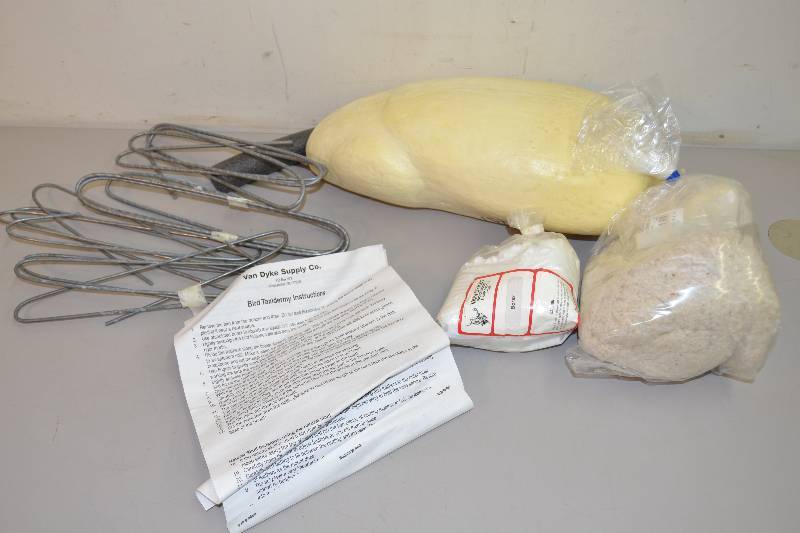 lot 162 image: Deluxe Goose Mounting Kit
