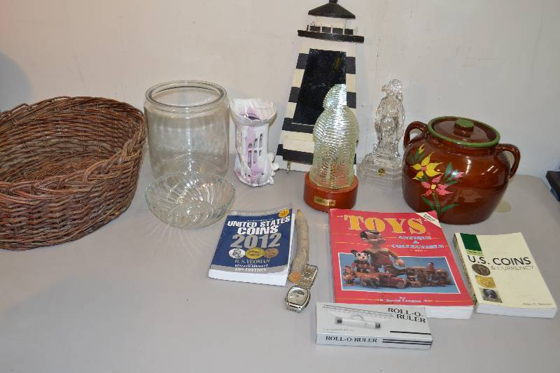 lot 12 image: Home Decor