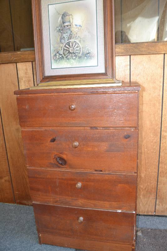 lot 14 image: Dresser, Prints
