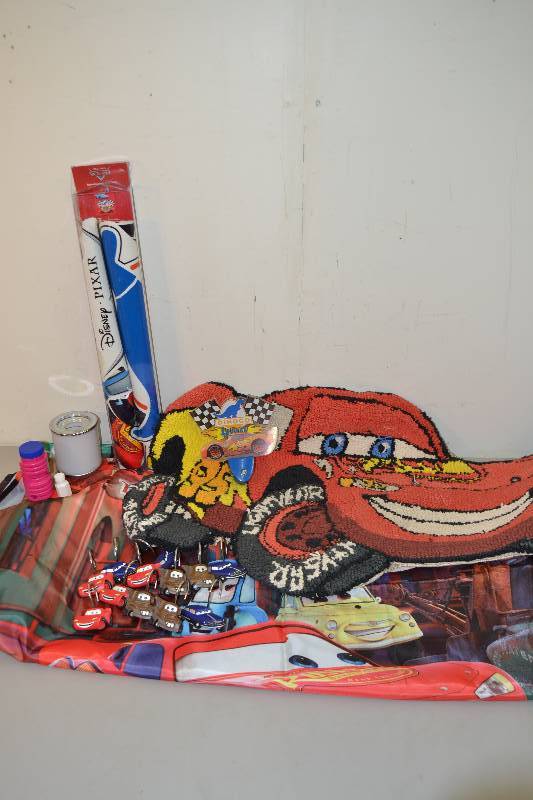 lot 61 image: Disneys Cars Items