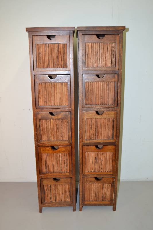 lot 63 image: Organizingstorage Cabinets