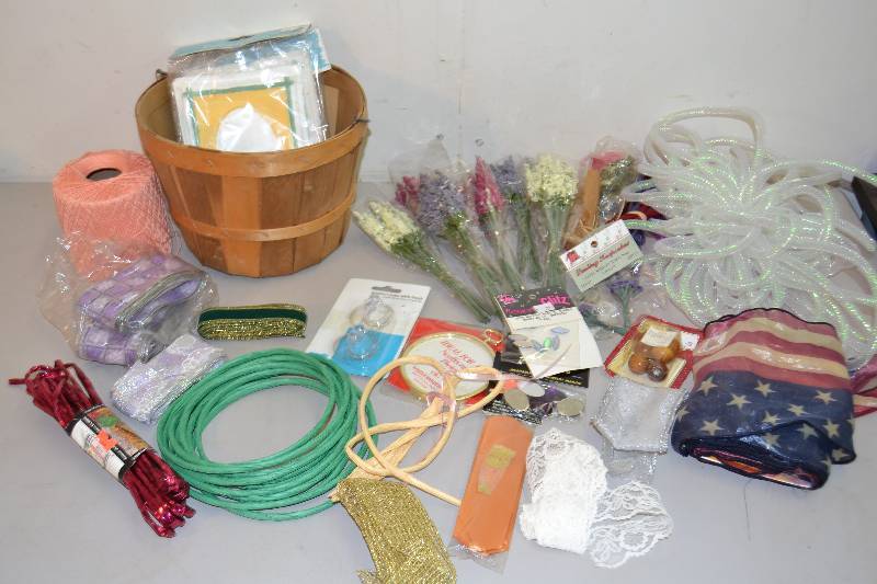 lot 86 image: Crafting