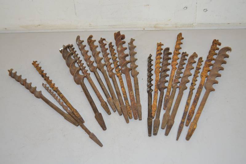 lot 104 image: Drill Bits