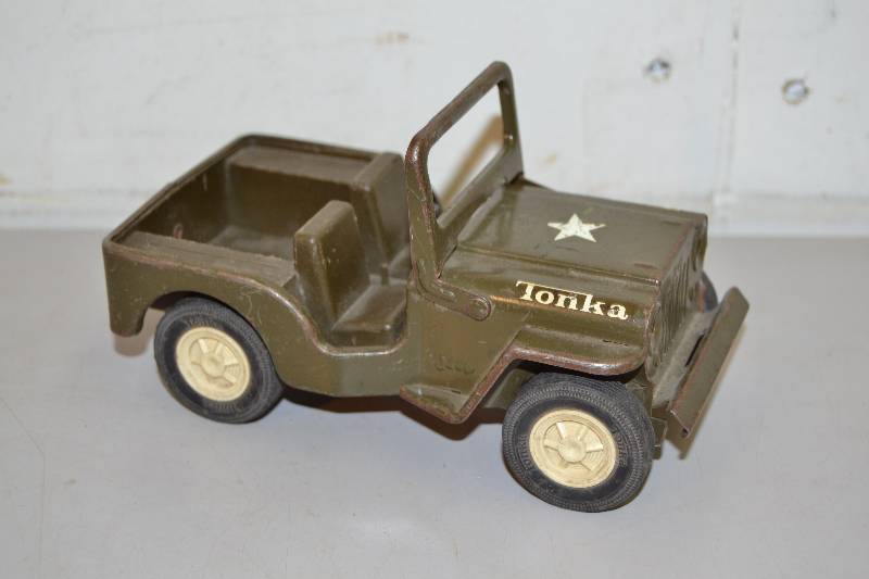 lot 124 image: Tonka Jeep