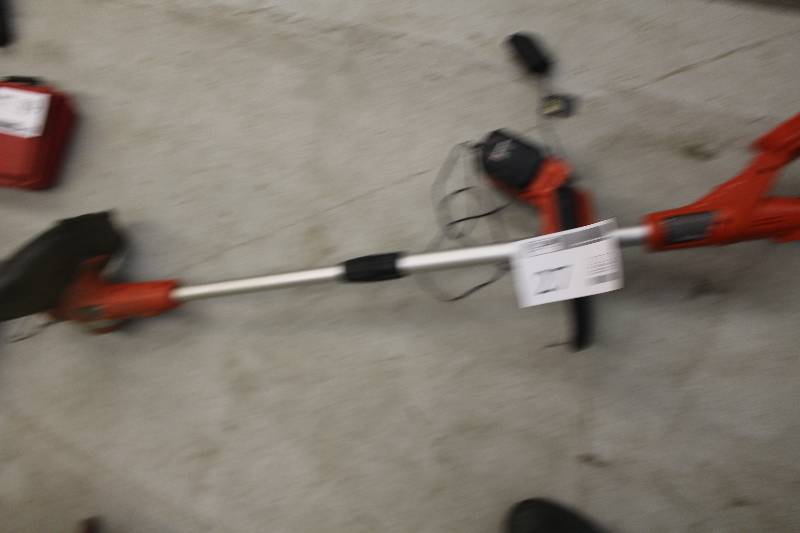 lot 27 image: Black & Decker Cordless Weed Trimmer