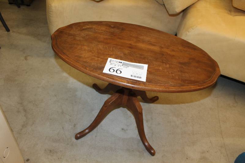 lot 66 image: Coffee Table