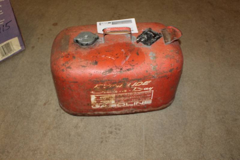 lot 64 image: Gas Can